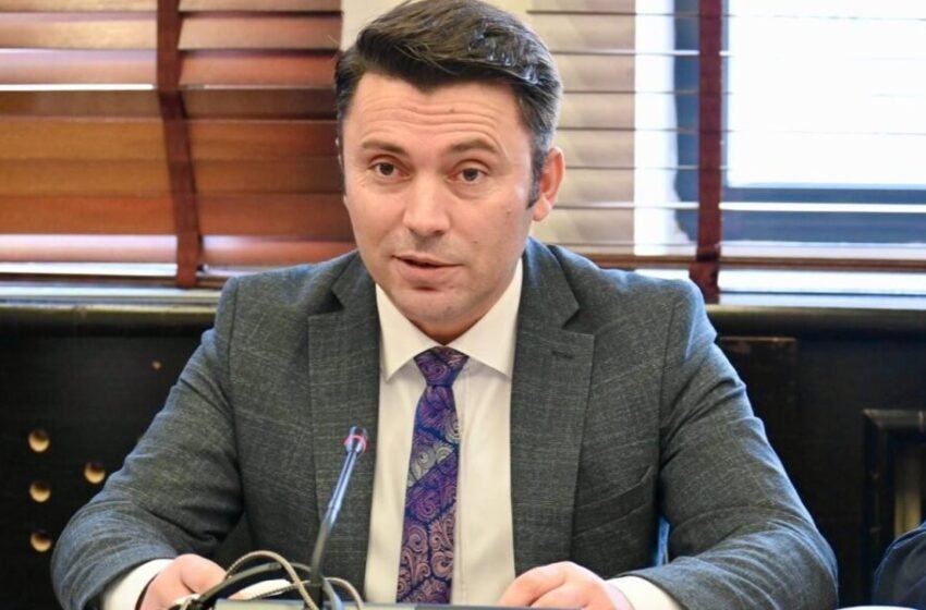  Rrustemi: Politika e Albinit po e përmirëson edhe PDK’në, arrestimet e serbëve për kri*me lufte do të vazhdojnë