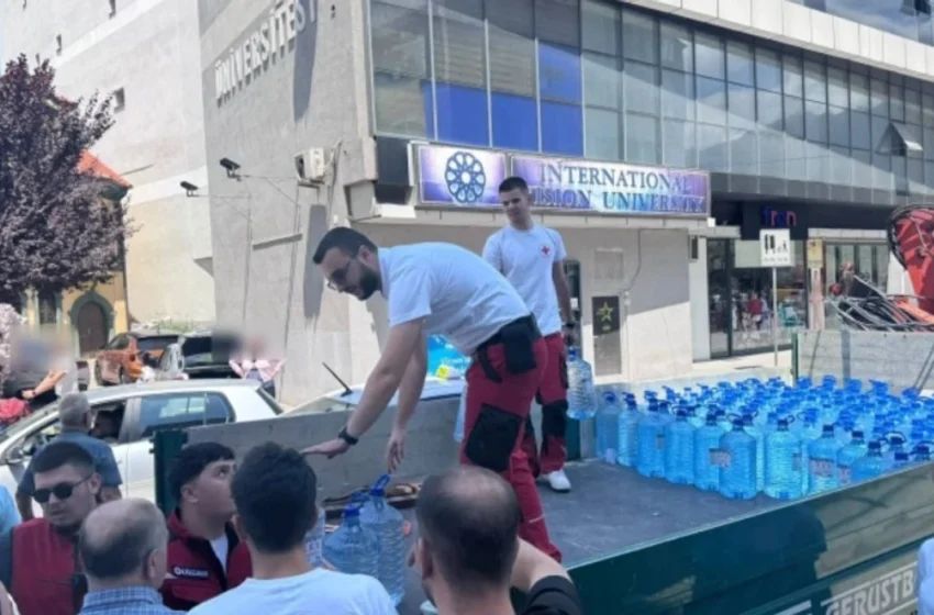  Kryqi i Kuq hap llogari për donacione, kërkon mbështetje për banorët e Gostivarit