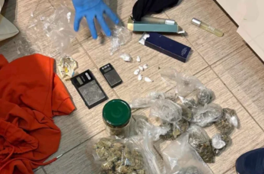  Bastisje në një banesë në Shkup, policia sekuestroi disa lloje të substancave narkotike