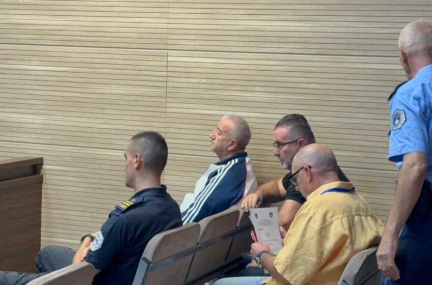  Publikohet fotografia, oficeri i BIA-s dhe spiuni i dyshuar Fehim Sali në një nga takimet e tyre në Serbi