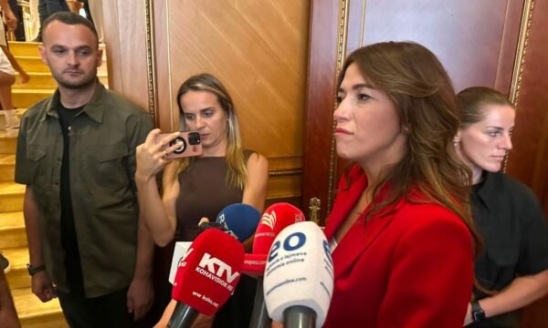  Haxhiu: Kush konsideron se është shkelur Kushtetuta, le t’i drejtohet Gjykatës Kushtetuese
