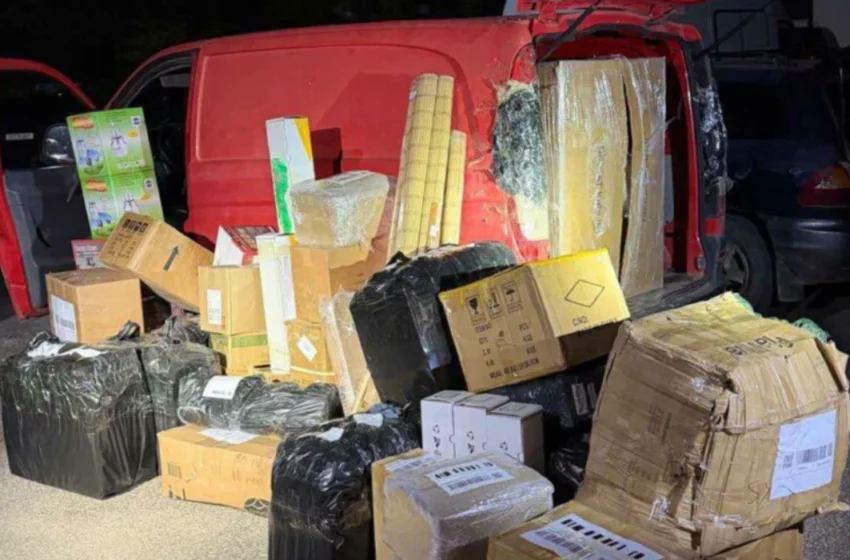  Tre persona arrestohen në Bllacë, kapen duke transportuar mall të kontrabanduar nga Kosova