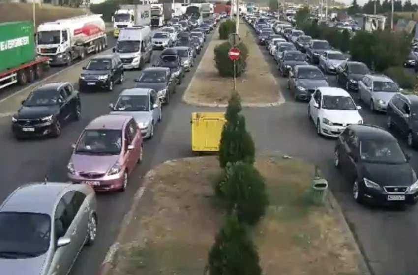  LAMM: Në vendkalimet kufitare “Tabanoc”, “Bogorodicë” dhe “Dojran” pritet rreth një orë