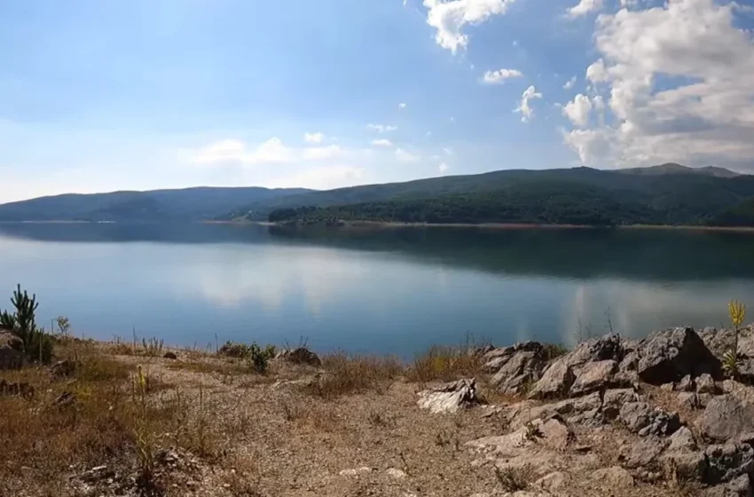  Nga nesër ndalohet peshkimi në Liqenin e Mavrovës, kufizohet edhe lundrimi