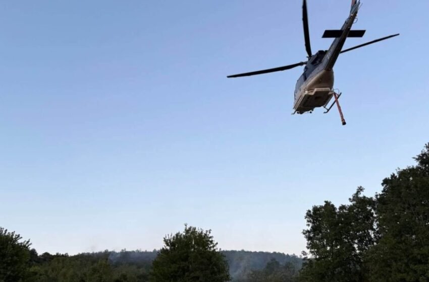  Për herë të parë Maqedonia dërgon helikopter në Kosovë për shuarjen e zjarreve