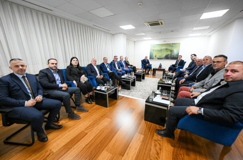  Albin Kurti njofton: Shqiptarët e Luginës bëhen bashkë për zgjedhjet në Serbi