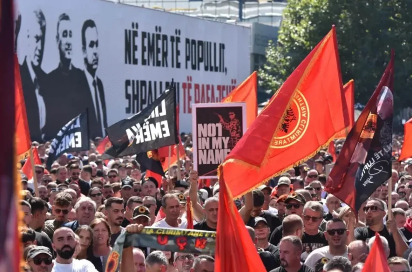  Krasniqi pas protestës: Do të dalim prapë, të mos ndalemi derisa drejtësia të vihet në vend