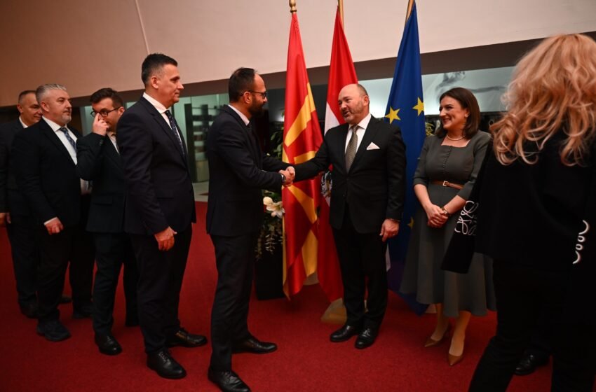  Shasivari: Austria, partner strategjik në rrugën drejt BE-së dhe në forcimin e shtetit të së drejtës