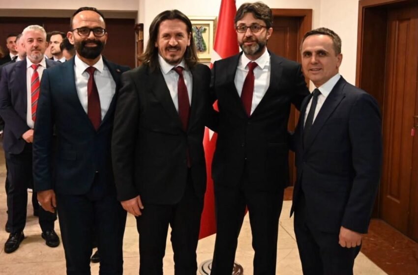  SHASIVARI NË PRITJEN SOLEMNE ME RASTIN E 103-VJETORIT TË REPUBLIKËS SË TURQISË