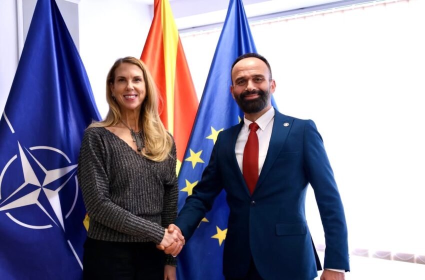  Shasivari takoi ambasadoren amerikane Varnes, në fokus reformat në drejtësi dhe lufta kundër korrupsionit