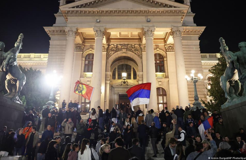  Në diskursin publik maqedonas ka keqardhje për humbjen e Vuçiqit në Serbi