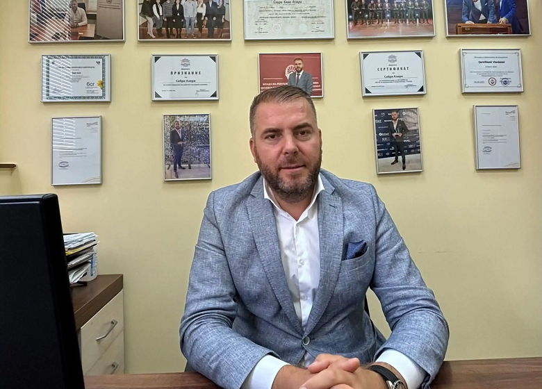  Sabri Aziri – Shembulli i përkushtimit njerëzor dera e hapur për çdo qytetar